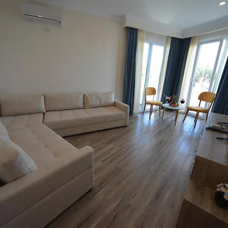 Elesio Hotel 4*