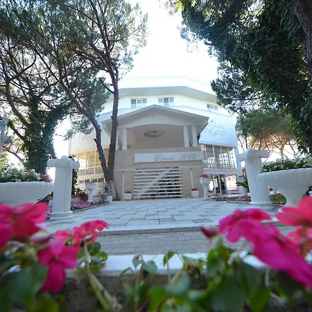 Elesio 4* Golem (Tirana)