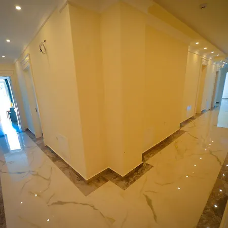 Hotel Elesio Golem (Tirana)
