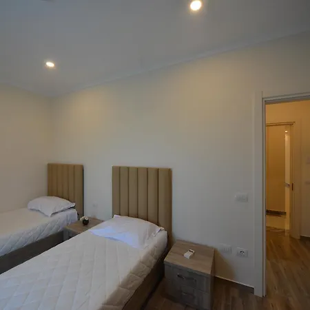 Hotel Elesio Golem (Tirana)