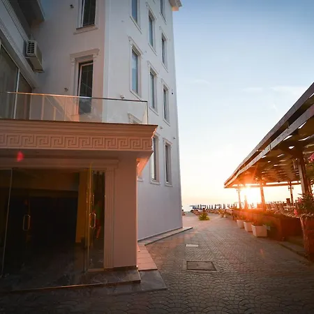 Elesio Hotel 4*