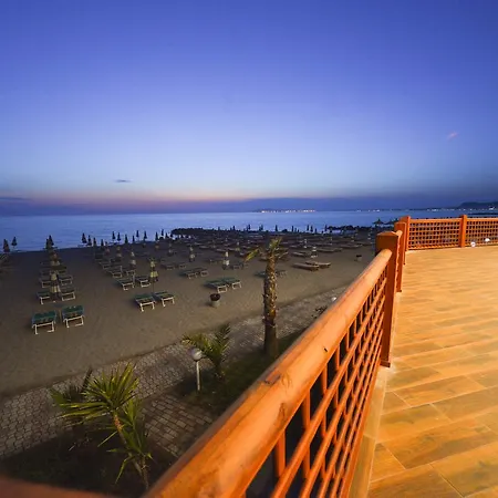 Ξενοδοχείο Elesio 4*