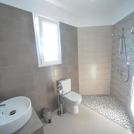 Elesio 4* Golem (Tirana)