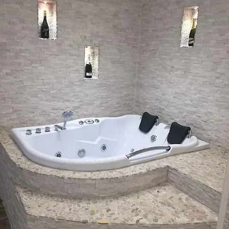 Elesio Golem (Tirana)