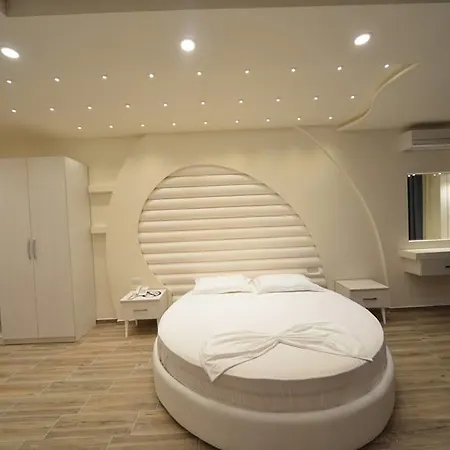 Elesio Hotel Golem (Tirana)