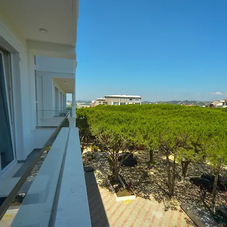 Elesio Golem (Tirana)