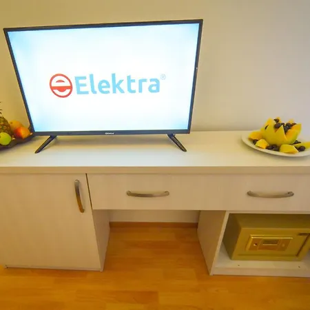 Hotel Elesio Golem (Tirana)